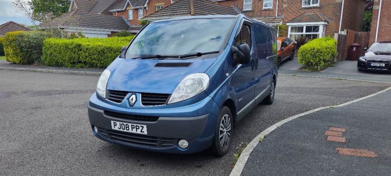 Renault Trafic 115 DCI Campervan Day Van 6 speed