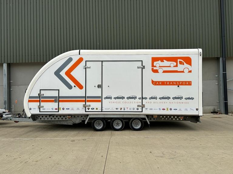 2021 Mitsubishi Fuso Canter Transporter & 2022 Woodford Enclosed Trailer 1 Owner