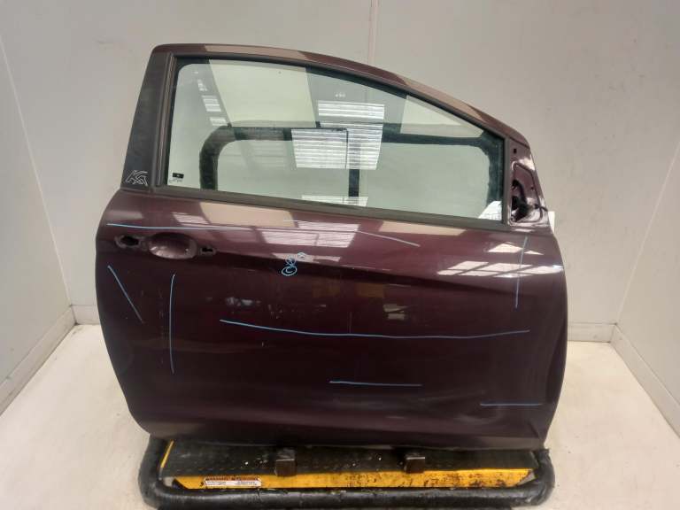 Ford Ka Right Front Door O/S 2008-2016 Cafe (Metallic) 3 Door Hatchback 1542363