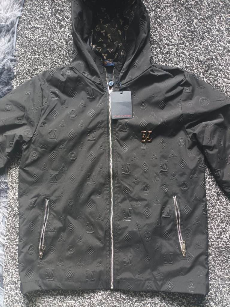 NEW Jacket size medium 