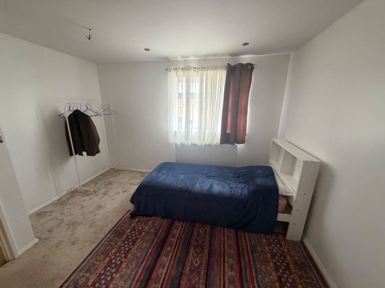 Double bedroom in renovated house 