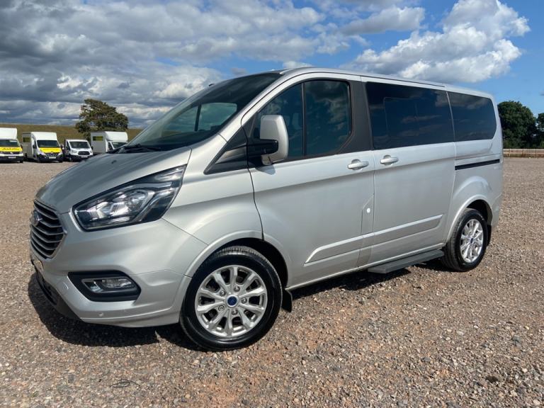 2018 Ford Tourneo Custom 310 TITANIUM 9 SEATER Minibus Diesel Manual