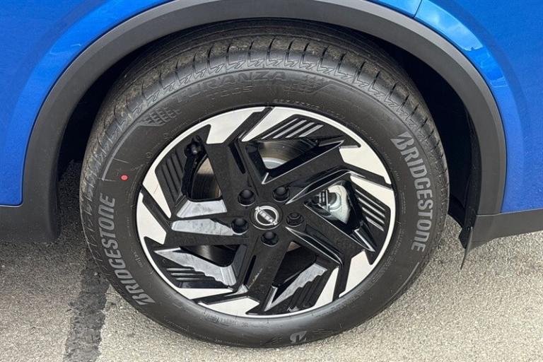 2025 Nissan Qashqai 1.3 DIG-T MH 158 N-CONNECTA [GLASS RF] 5DR XTRONIC Hatchback Petrol Automatic