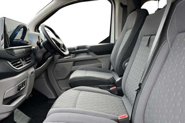 2025 Ford Transit Custom 2.5 PHEV 232ps H1 Double Cab Van Limited Auto PANEL VAN PETROL/ELECTRIC ...