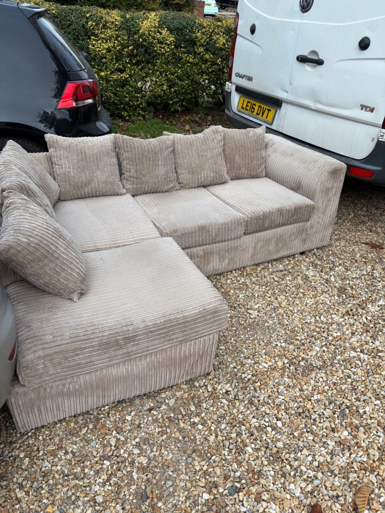 Small beige corner sofa (I CAN DELIVER)
