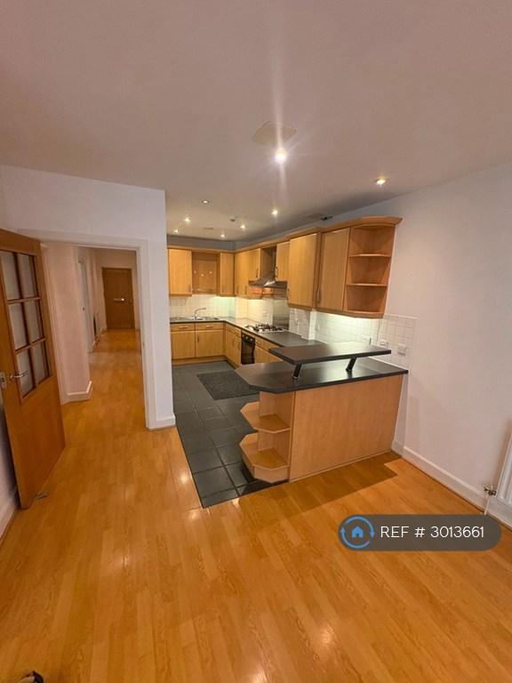 2 bedroom flat in Gunwharf Quays, Portsmouth, PO1 (2 bed) (#3013661)