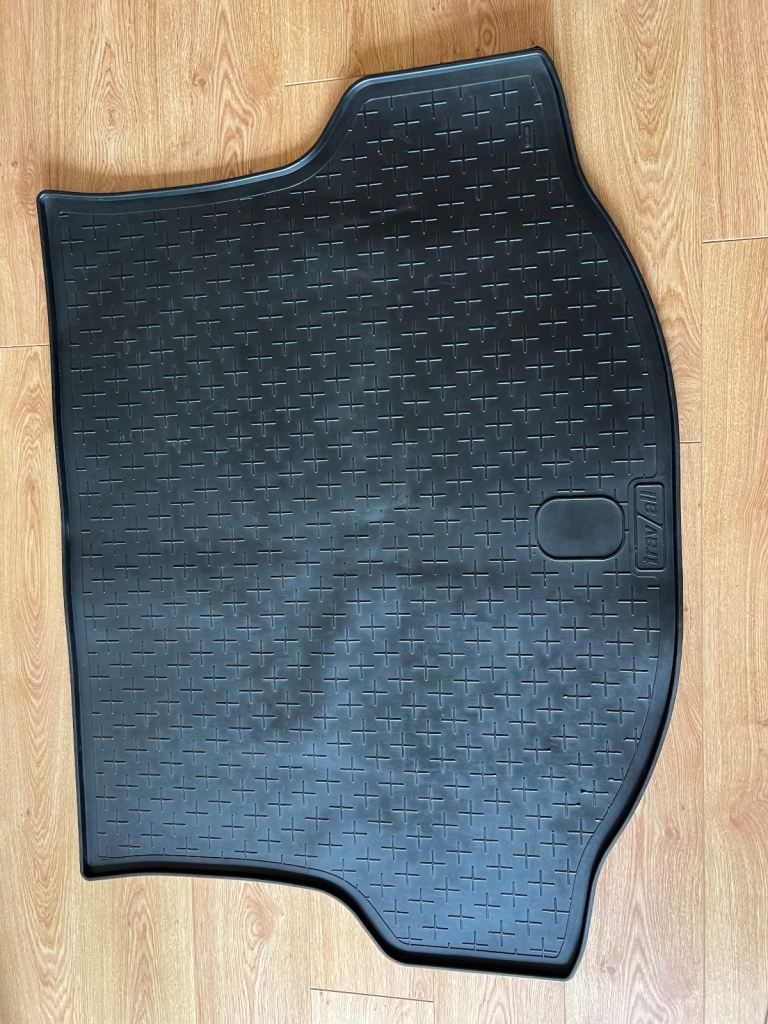 Travall car mat and bootliner bundle - Toyota RAV4 2015-18