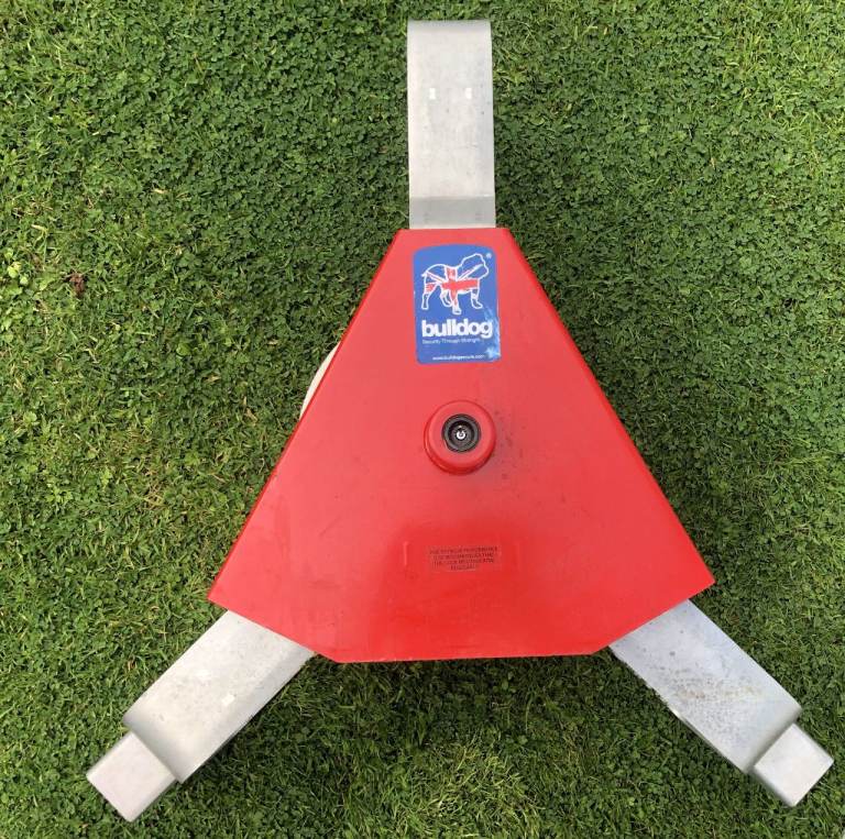 Bulldog CA2000 Centaur wheel clamp. Camper van, motorhome, caravan, security.
