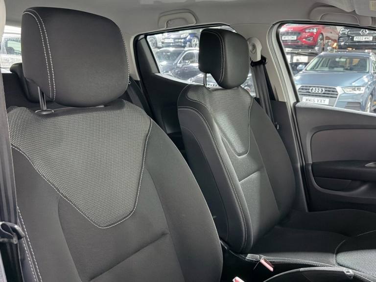 2017 Renault Clio 1.2 16V Play 5dr HATCHBACK PETROL Manual