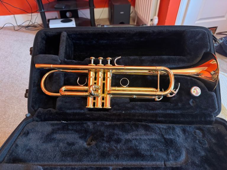 Yamaha YTR5335Gii Trumpet B flat + extras