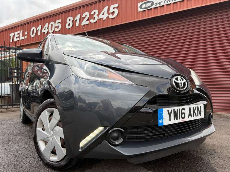 Toyota Aygo 1.0 VVT-i X-Play 5dr Petrol