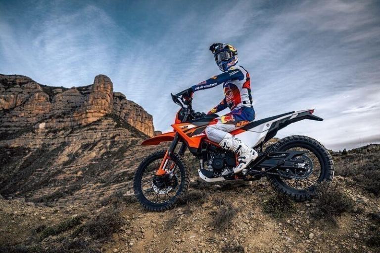 KTM 125 ENDURO R, 2026 MODEL. IN STOCK NOW.