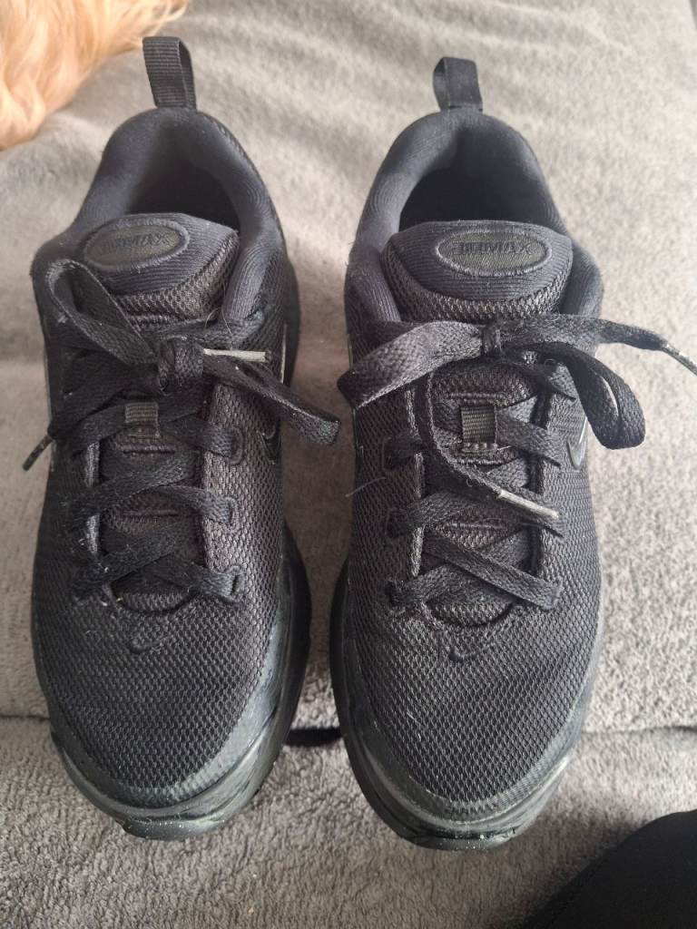 Nike air max bia trainers size 4