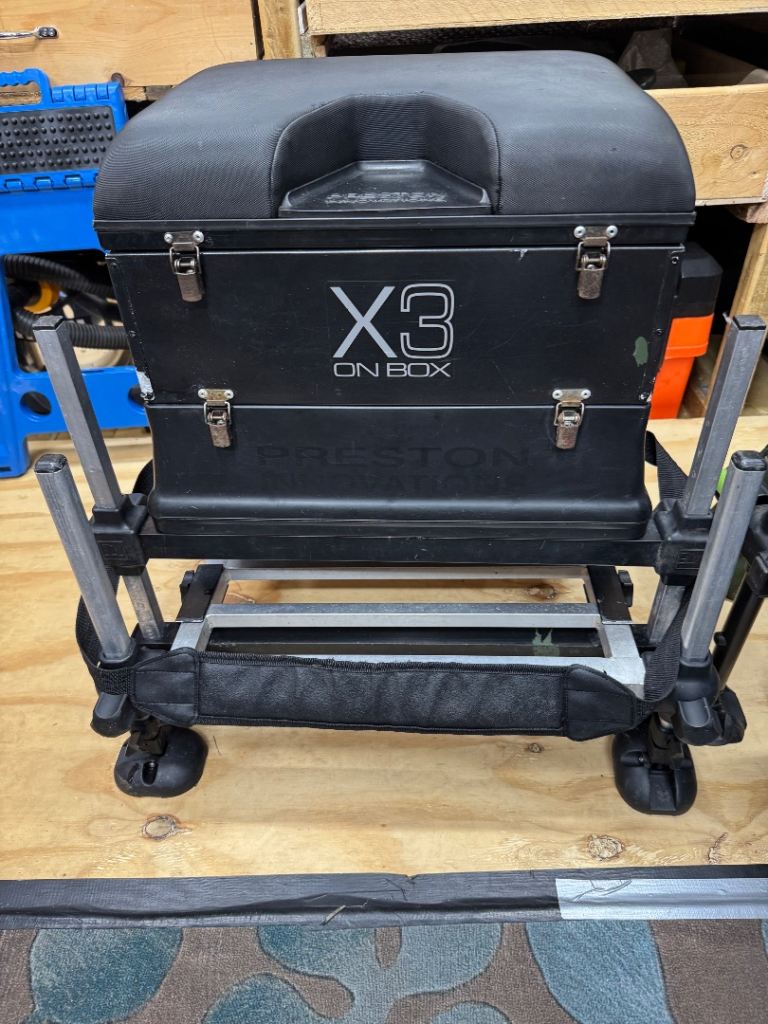 Preston on box with foot plate & cover 