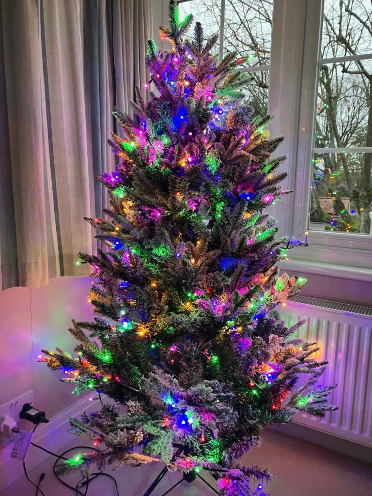 Artificial Xmas tree. Pre lit 5 foot