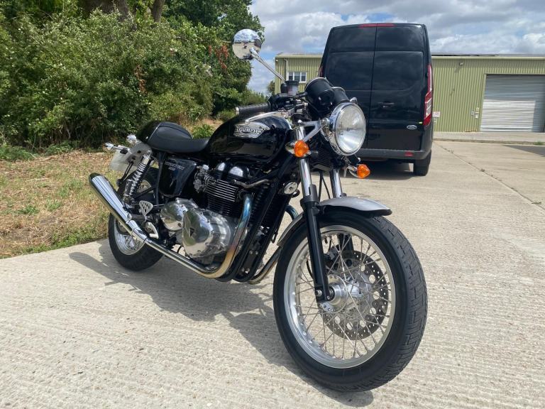 TRIUMPH THRUXTON 865, 2005, 2,793 MILES, ONE OWNER FROM NEW, VERY CLEAN BIKE.
