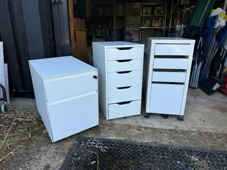 Pedestal Units