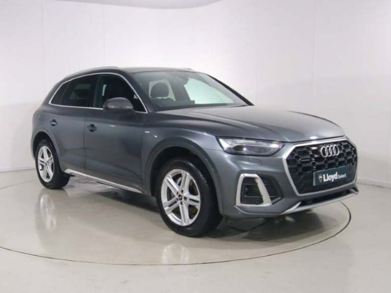 AUDI Q5 40 TDI Quattro S Line 5dr S Tronic
