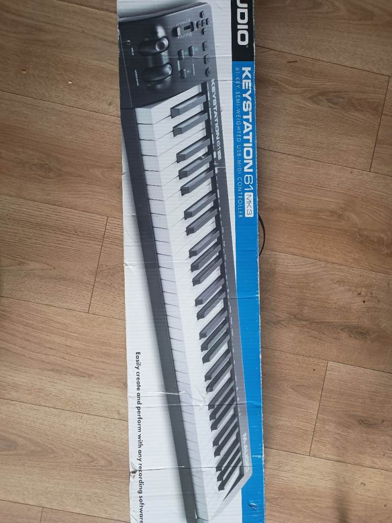 M-AUDIO KEYSTATION61 MK3  Keyboard