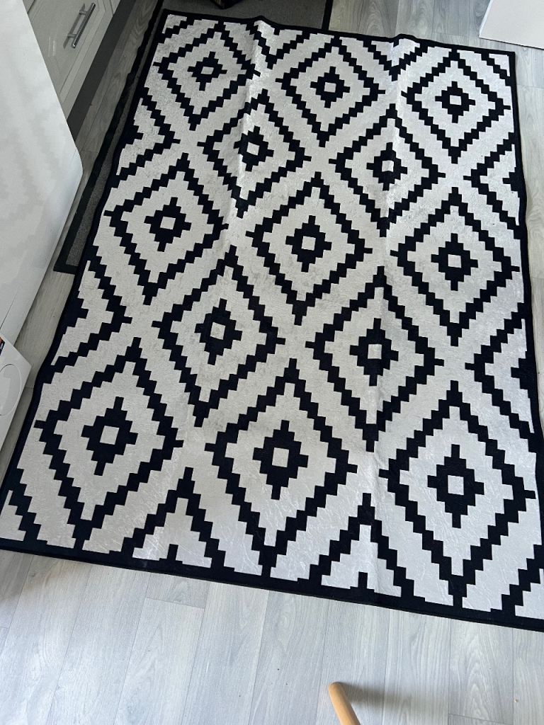 Black and White Geometric Pattern outdoor or indoor  Rug