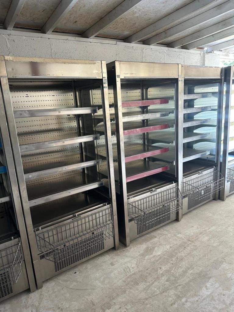 Commercial fridge 