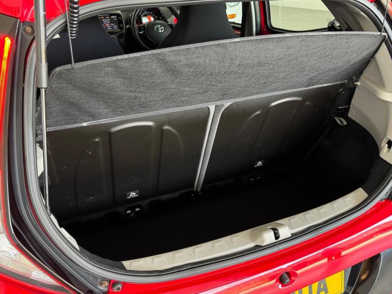 2019 Toyota AYGO 1.0 VVT-i x-play Euro 6 5dr HATCHBACK Petrol Manual