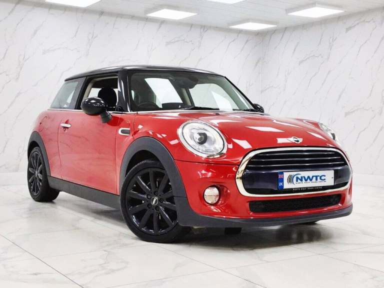 2017 MINI Hatch 1.5 Cooper D Hatchback 3dr Diesel Steptronic Euro 6 (s/s) (116 ps) Hatchback Dies...