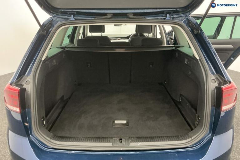 2021 Volkswagen Passat 2.0 TDI EVO SCR SE Nav 5dr ESTATE DIESEL Manual