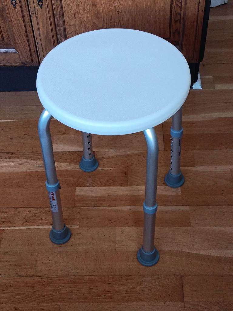 Adjustable Shower Stool – White with Aluminium Legs, Good Condition