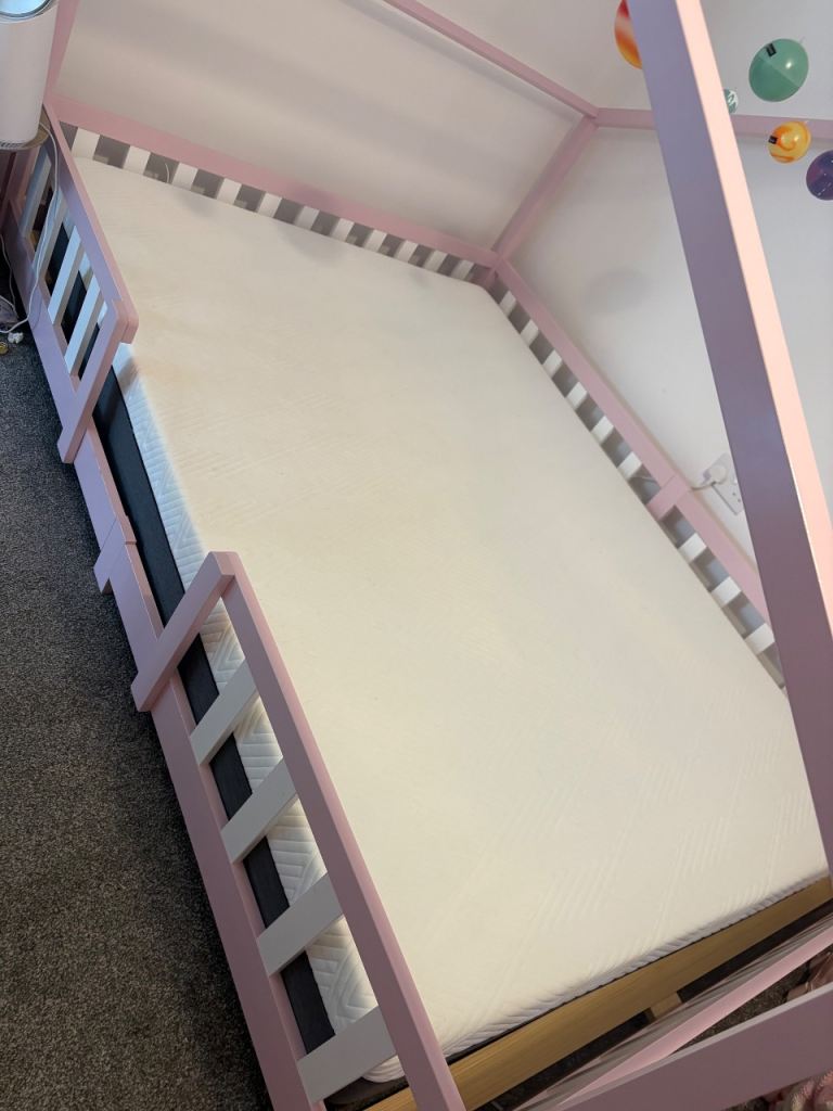 Double mattress ONLY