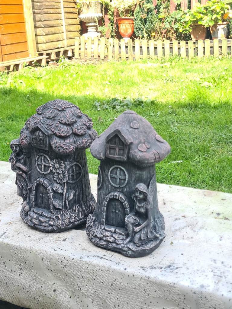 Garden ornaments and statues 