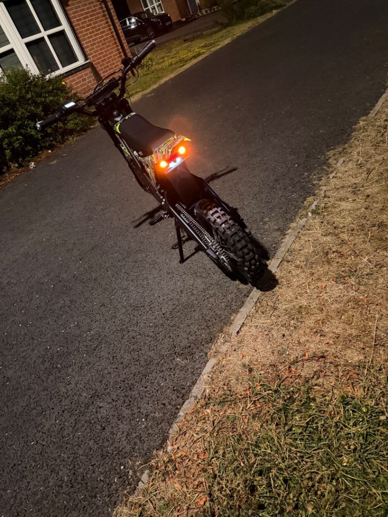 Viper 20 Electric Dirt Bike – Black and Green, Good Condition