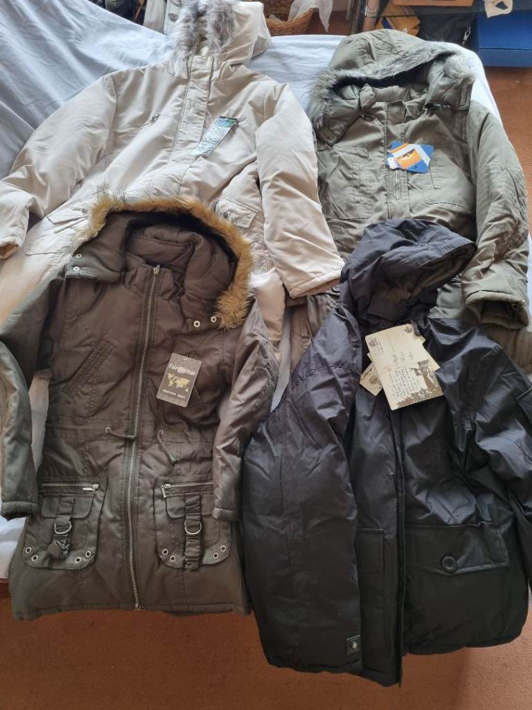 Job lot 200 pieces mix sized coats-Jackets