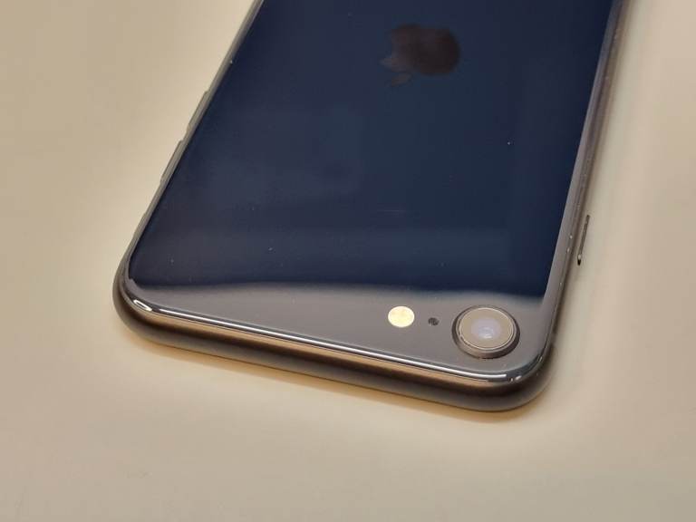 iPhone SE 3rd 2022 in perfect condition, 128GB, Battery 100% capacity, Midnight blue 