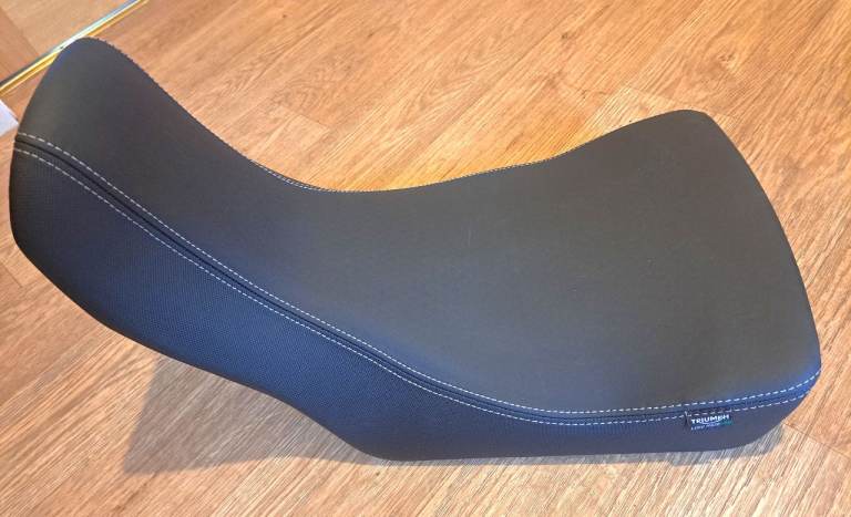 Triumph Tiger 900 Low Seat. Genuine Triumph Part. Fit  2020-2023 Tiger 900.