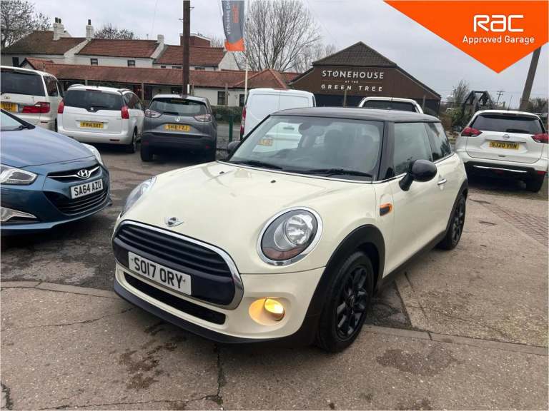 2017 MINI Hatch 1.5 Cooper Hatchback 3dr Petrol Manual Euro 6 (s/s) (136 ps) Hatchback Petrol Manual