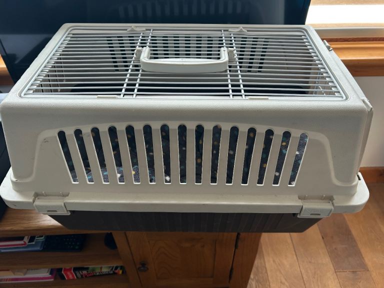 Pet carry crate 