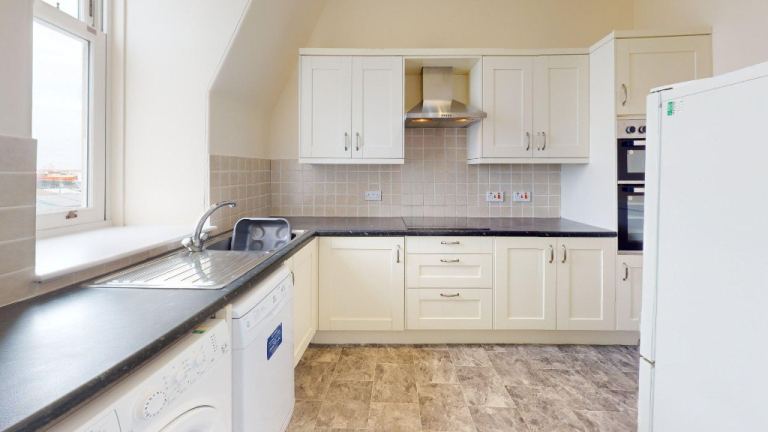 5 bedroom flat in Broad Street, Fraserburgh, Aberdeenshire, AB43 9AU