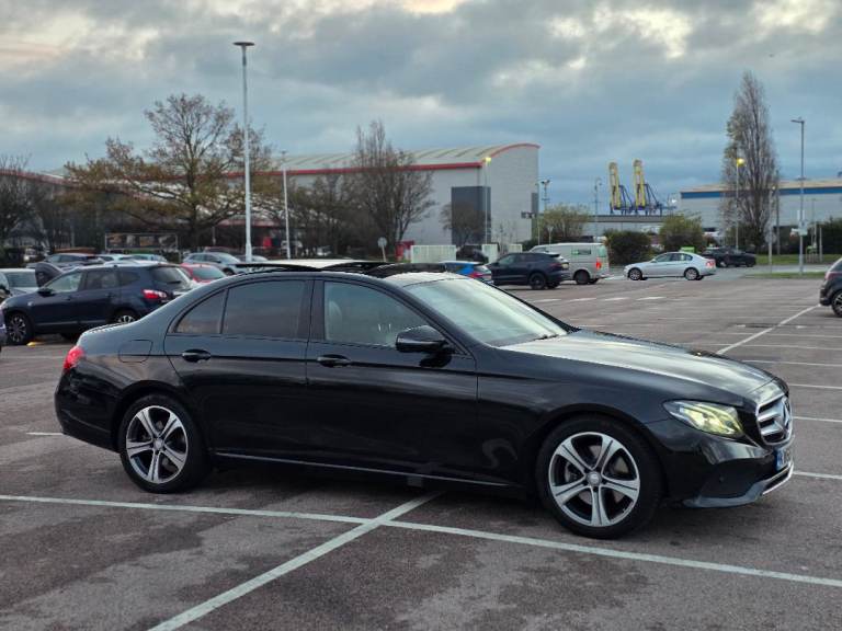 Mercedes-Benz E220 2017 premium sunroof- e class 