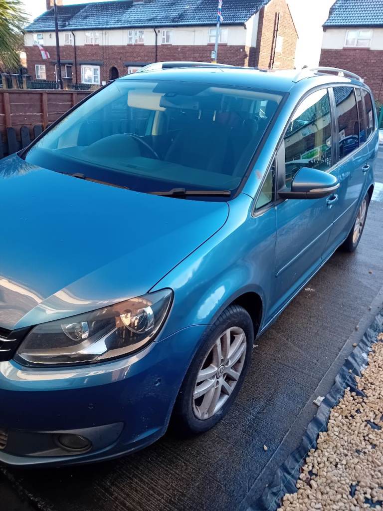 7 Seater Volkswagen, TOURAN, MPV, 2012, Semi-Auto, 1598 (cc), 5 doors