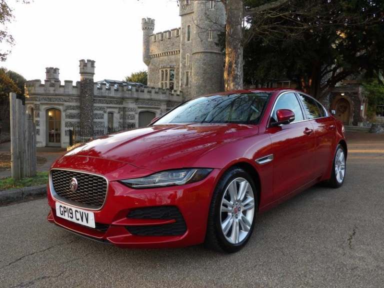 2019 Jaguar XE 2.0 P250i SE Saloon 4dr Petrol Auto Euro 6 (s/s) (250 ps) SALOON Petrol Automatic