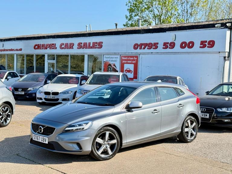 2018 Volvo V40 T2 [122] R DESIGN Nav Plus 5dr HATCHBACK PETROL Manual