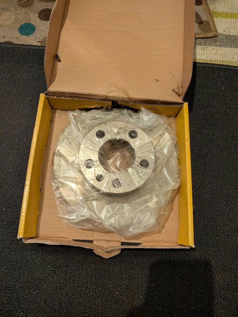 Brake disc rear fits VW group 