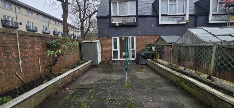 Studio flat to Let in Lewisham, Ludwick Mews, No deposit required, Dss welcome