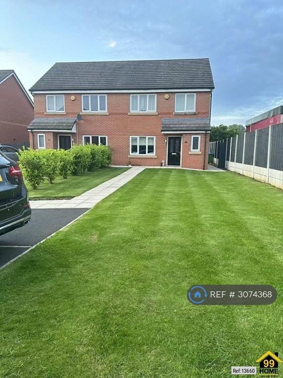 3 bedroom house in Thursby Walk, Manchester, M24 (3 bed) (#3074368)