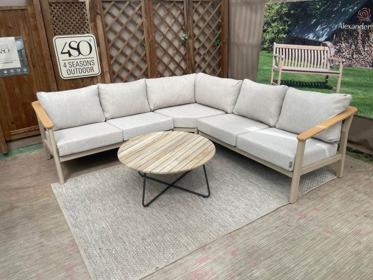 4 seasons outdoors new to clear rrp £2975