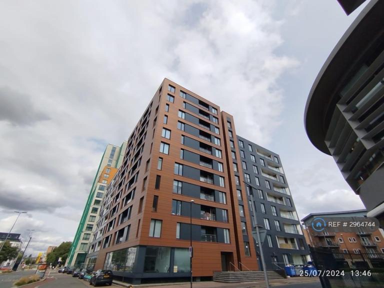 2 bedroom flat in The Exchange, Salford, M5 (2 bed) (#2964744)