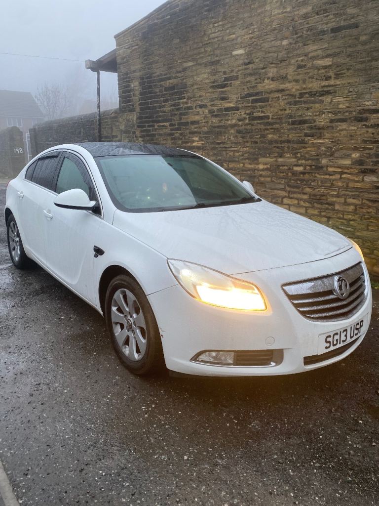 Vauxhall, INSIGNIA, Hatchback, 2013, Manual, 1796 (cc), 5 doors