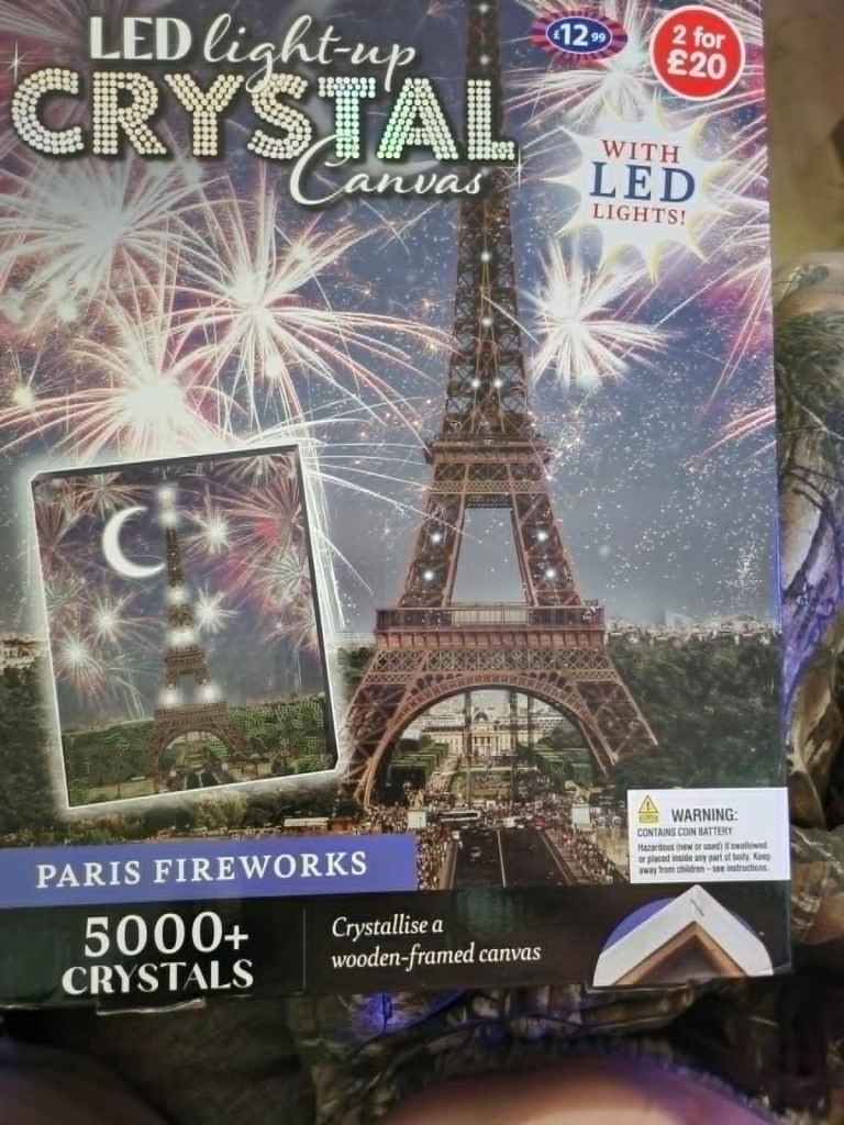 BRAND NEW - LED Light-up Crystal Canvas Paris Fireworks RRP £12.99 5000+ Crystals