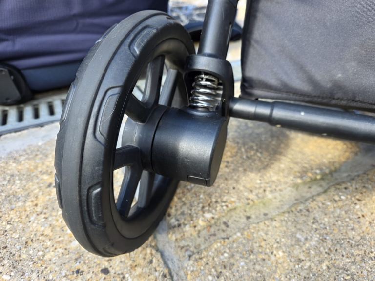 Silver Cross Reef pram/travel system